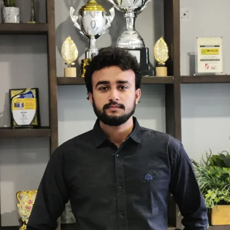 Engineer Yasir Aslam, Founder and CEO of PakMEC, Civil and Mechanical Engineer in Multan